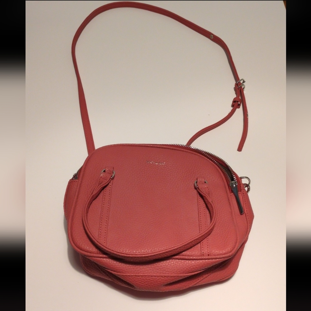 Matt & nat crossbody bag